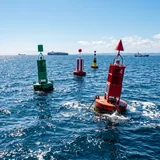 Règles de navigation maritime, bouées